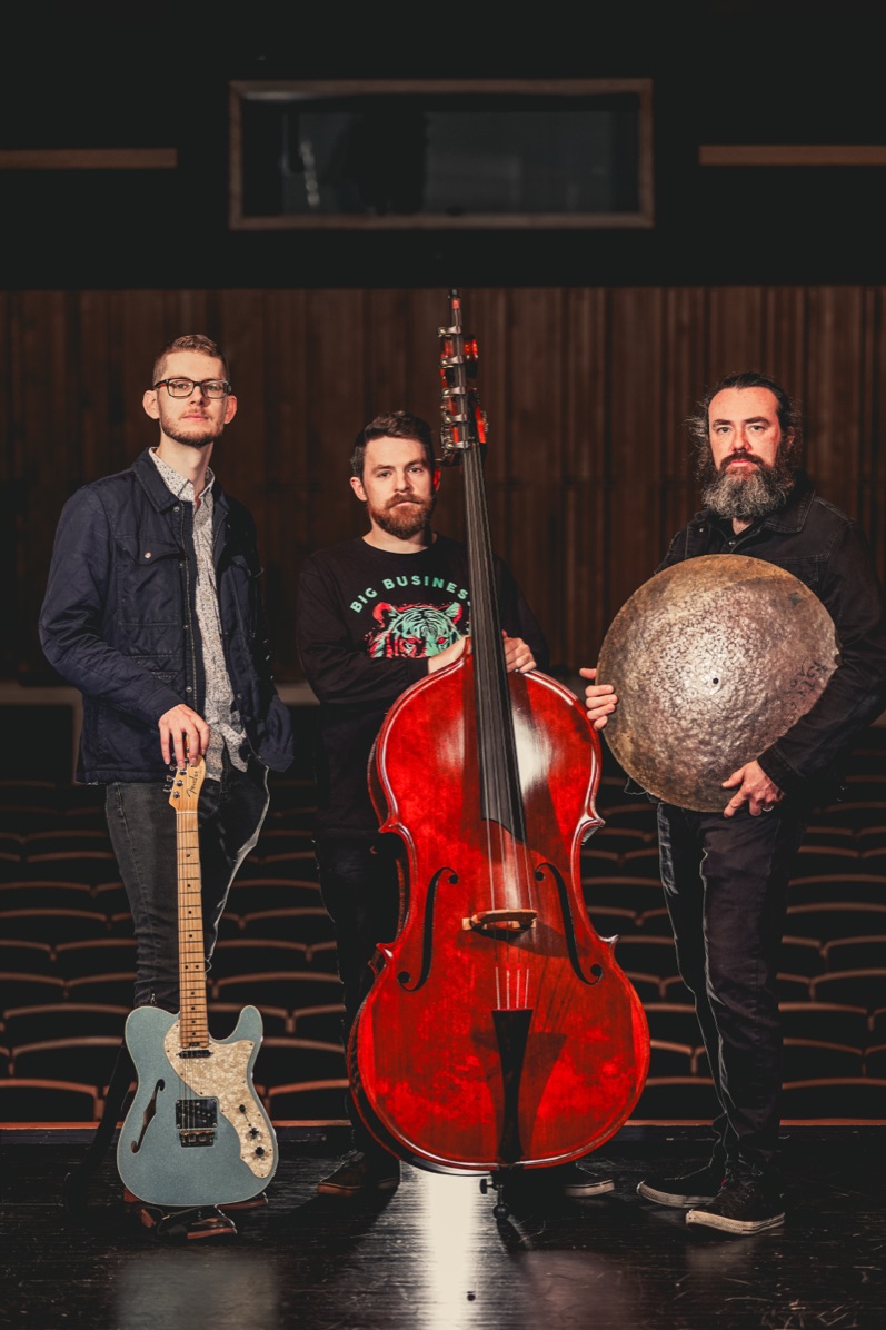 Trioblique — band portrait
